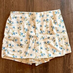 Old Navy Women's High Waisted Linen Blend Mini Skort - Blue Floral - Size Large